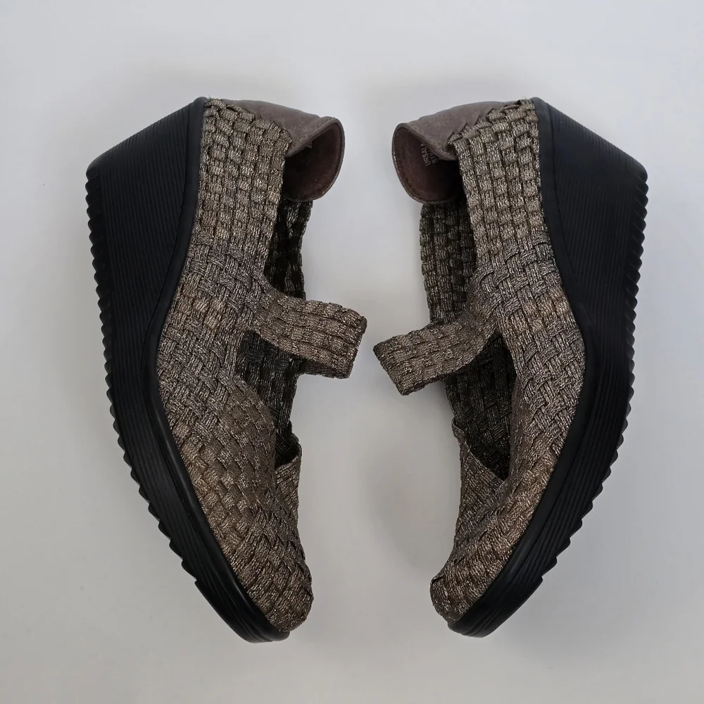 Bare Traps Ursala Bronze Metallic Woven Mary Jane Wedge Heels Shoes Size 7½